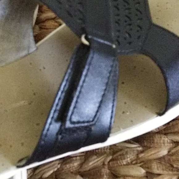 Easy Street slide sandals - Picture 7 of 7